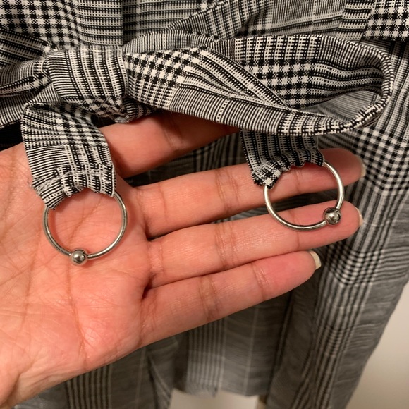 Sienna Belted Paperbag Short - Picture 4 of 5